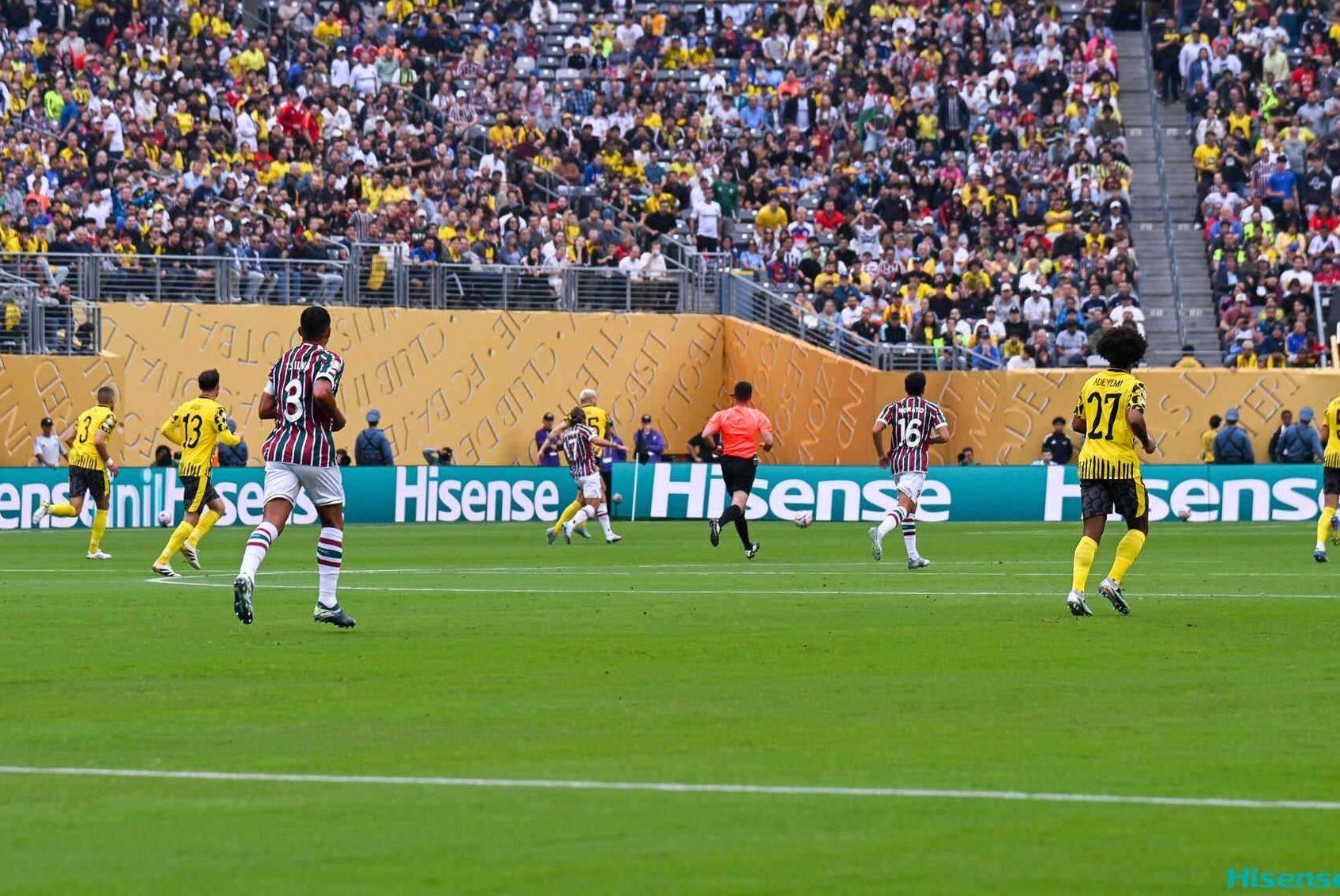 冷门！多特0-0闷平弗鲁米嫩塞，全场遭吊打仅3次射正，网友：这是假德甲？